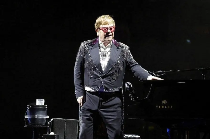 YILIN İKONU ELTON JOHN 