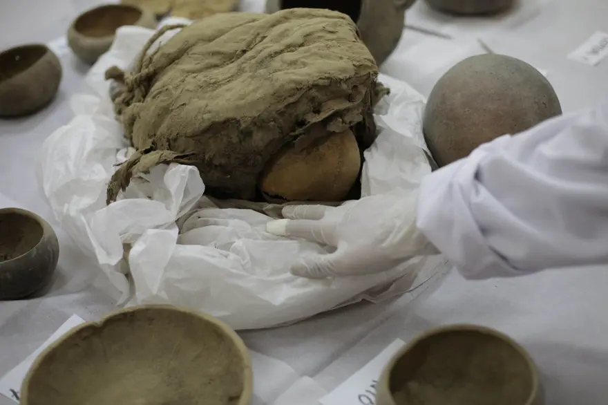 Peru'da bulunan çocuk ve yetişkin mumyaları sergide 14