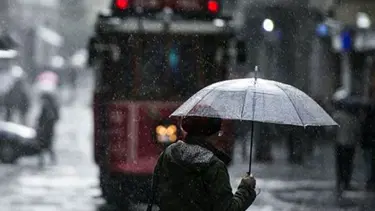 Meteoroloji uyardı: Sıcaklıklar 12 derece düşecek (İstanbul'da kar yağışı bekleniyor)