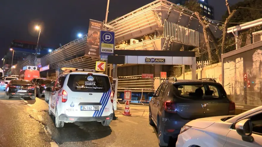 Beyoğlu’ndaki İSPARKotoparkında çatlak paniği: Bina boşaltıldı 3
