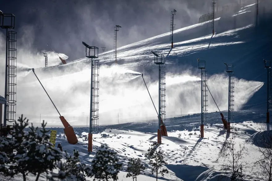 Kar kalınlığı 82 santimetre! Palandöken'de kayak sezonu başladı 5