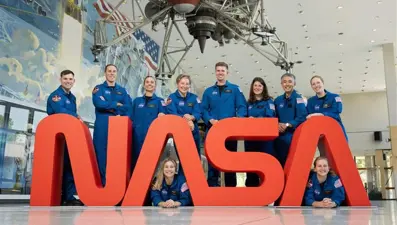 Tarihte ilk! NASA 8 bin kişi arasından seçilen astronotları tanıttı