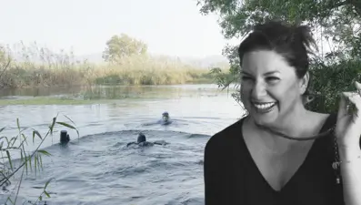 Oyuncu Aslı Omağ&#x27;ın boğulma sahnesini gerçek sanan turist suya atladı