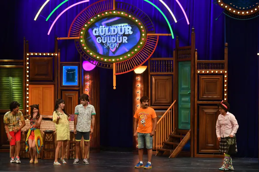 Harbiye'de Güldür Güldür Show'dan kahkaha dolu gece 11