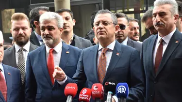 Özgür Özel’den ekonomi eleştirisi: “Emekli kart” çağrısını yineledi