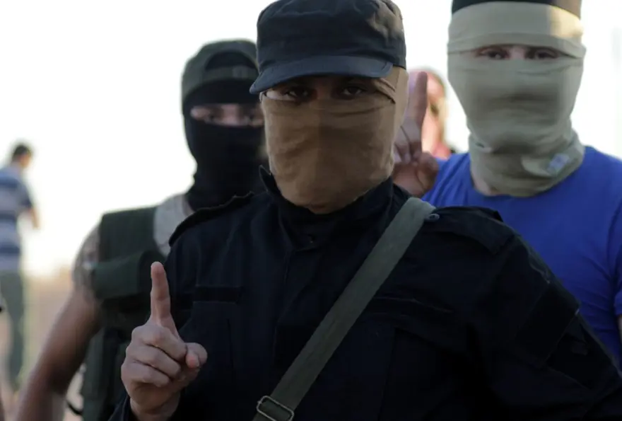 Suriye'de karşılıklı tahliyeler başladı 19