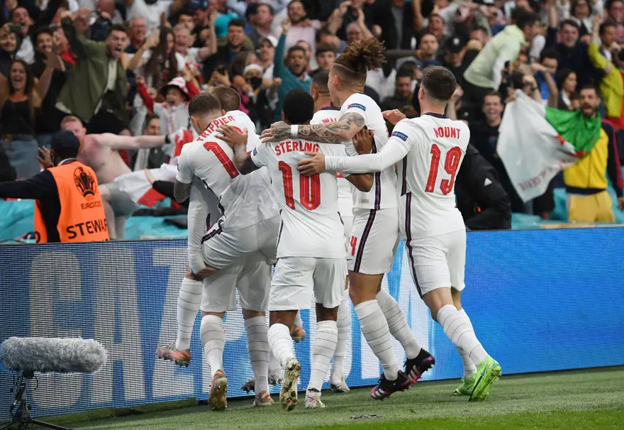 EURO 2020'de şampiyon İtalya 22
