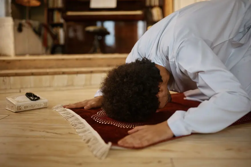 KUŞLUK NAMAZI KILINIRKEN HANGİ DUALAR OKUNUR? 3