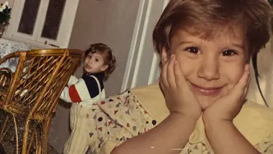 İrem Derici 38 yaşına bastı! Çocukluk fotoğraflarını peş peşe paylaştı