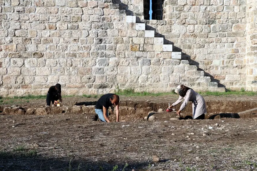 Tarihi Payas Kalesi ziyarete açılıyor 13