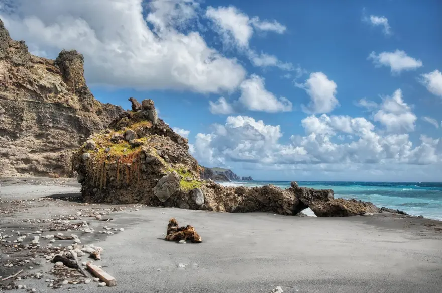 Karayip adasından Covid-19 önlemi: Yılda 607 bin kazanmayan giremez 6 Karayip adasından Covid-19 önlemi: Yılda 607 bin kazanmayan giremez 6