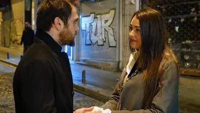 Dilan Çiçek Deniz'in (Sena) Çukur'a damga vuran veda şiiri: Zekai Özger'den Pencere