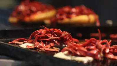 Tescilli İzmir kumrusu lezzet tutkunlarının vazgeçilmezi: Tarihi 150 yıl önceye dayanıyor