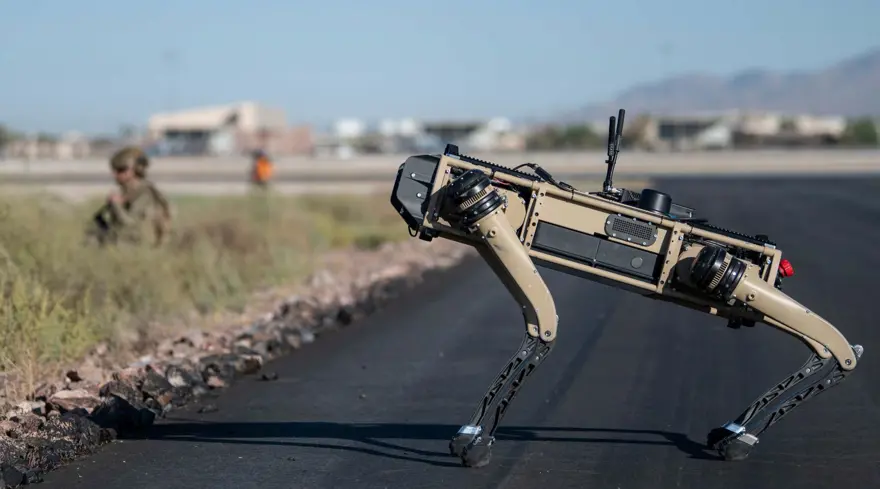 ABD'nin yeni drone'u gün yüzüne çıktı (Kendi füzesini taşıyor) 7