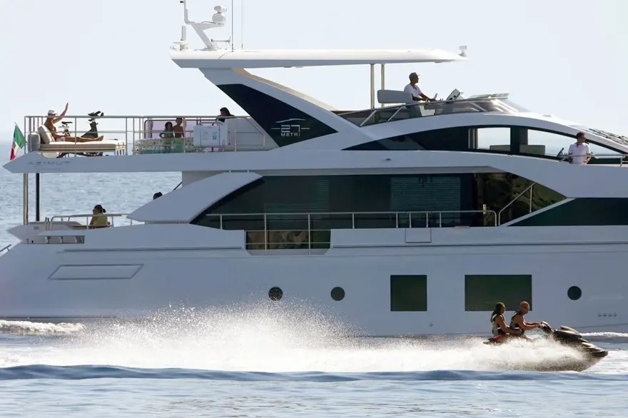 Cristiano Ronaldo 7 milyon dolarlık yatıyla tatilde 1