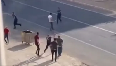 Taşlı sopalı boşanma kavga: 4 kişi yaralandı