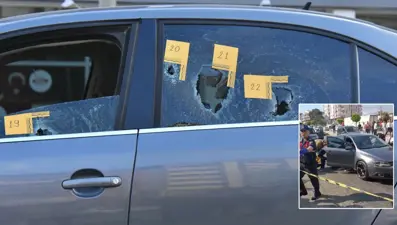 İzmir'de otomobile silahlı saldırı: 3 ölü, 3 ağır yaralı