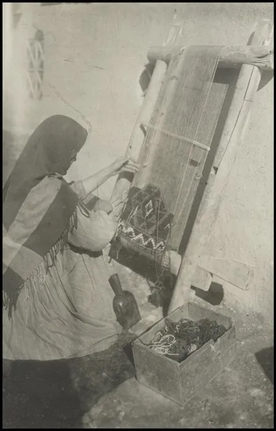Bilim kurgu değil Türk boylarının 111 yıllık fotoğrafları. Gizemli heykeller, gelişmiş aletler, tanıdık kıyafetler (106 fotoğrafla gizemli Türk tarihi) 42