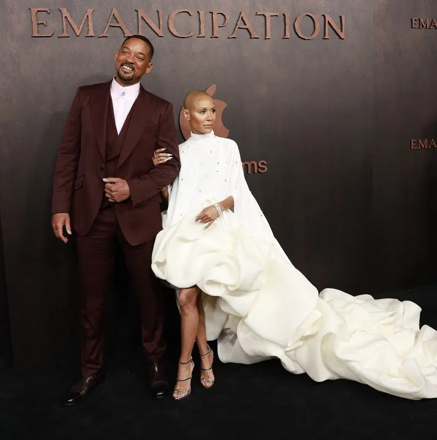 Will Smith Oscar tokadından sonra ilk kırmızı halısında Will Smith Oscar tokadından sonra ilk kırmızı halısında