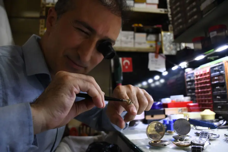 23 yıllık memur hobisini işi yaptı: İnternetten izleyerek öğrendi,memurluktan istifa edip dükkan açtı 8