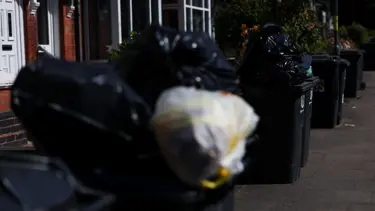 İngiltere’de çöp ve fare krizi: Ordu devreye giriyor