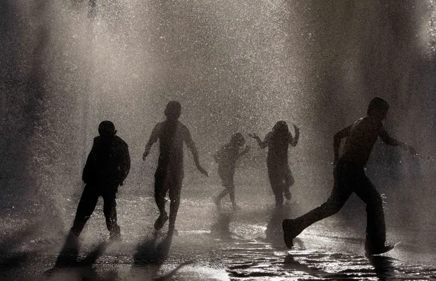 Sıcakta böyle serinliyorlar 25 Sıcakta böyle serinliyorlar 25