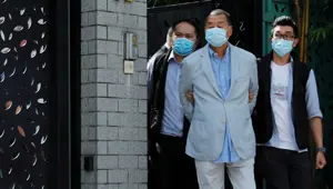 Hong Kong'da medya patronuna gözaltı Hong Kong'da medya patronuna gözaltı