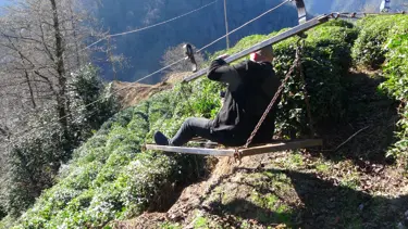 Yol yapıldı: Teleferikle tehlikeli yolculuk son buldu