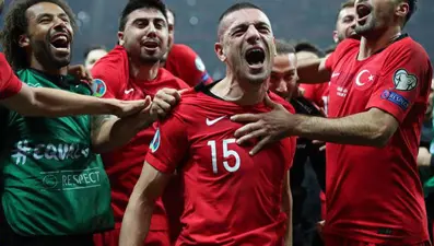 Merih Demiral ve Koray Günter Avrupa'nın zirvesinde