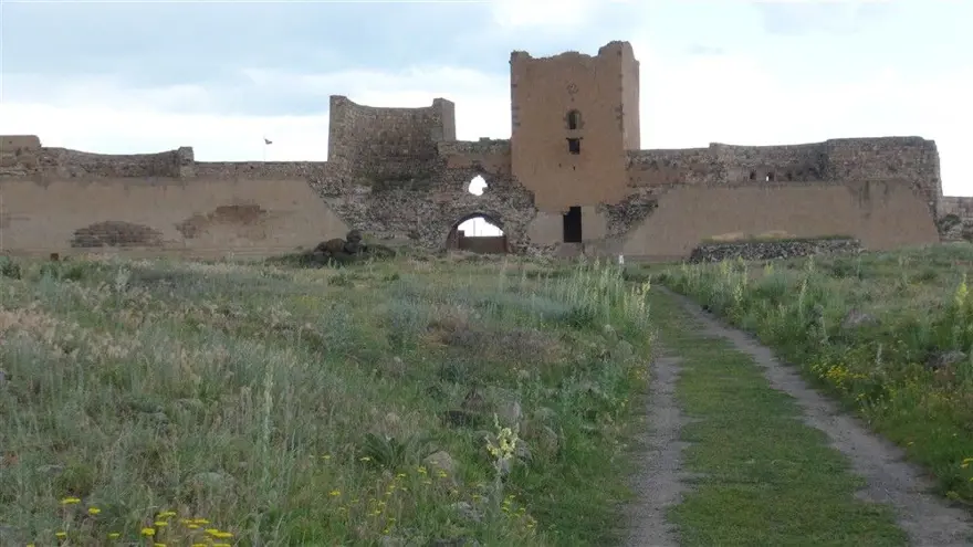 UNESCO listesindeki Anadolu'nun ilk Türk camisi Menuçehr Camii restore edilecek 1