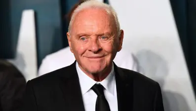 Oscar ödüllü usta aktör Anthony Hopkins hayatını kaleme alıyor