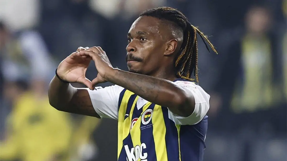 Fenerbahçe'nin eski yıldızı Süper Lig'e döndü. Bu kez bambaşka bir kulüp