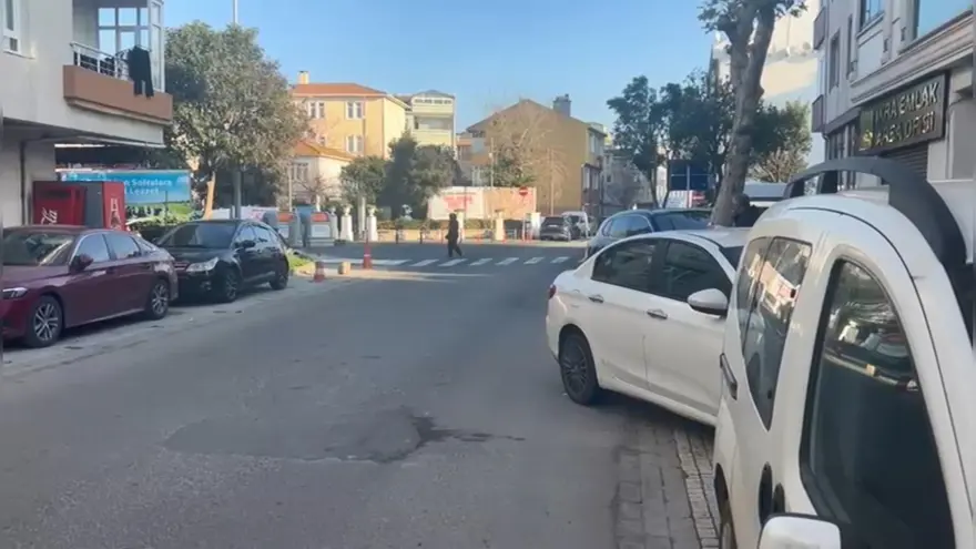 İstanbul'da satırlı silahlı kavga! Şüpheliler kaçtı, polis kovaladı: 14 gözaltı 5