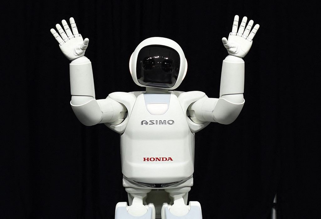 İnsansı robot Asimo son gösterisini yaptı