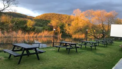 Baraka'da her şey el emeği göz nuru ile yapılıyor