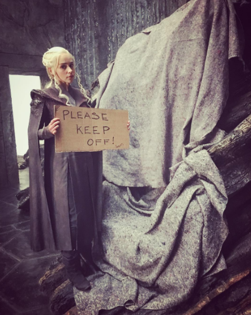Emilia Clarke’tan (Daenerys Targaryen) Game of Thrones paylaşımı 5