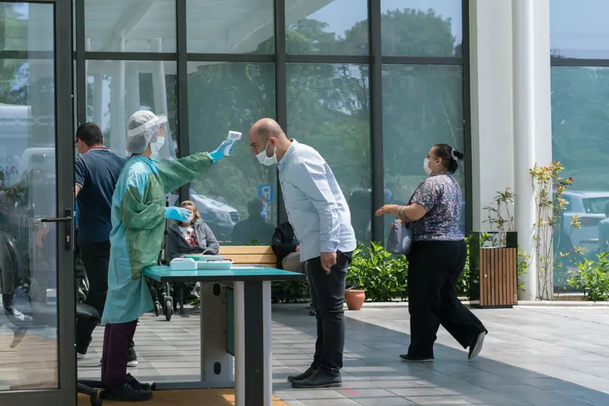 Çok sayıda mutasyona uğrayan yeni Covid-19 varyantı alarmı: Bilim insanlarından maskeye geri dönme çağrısı 7