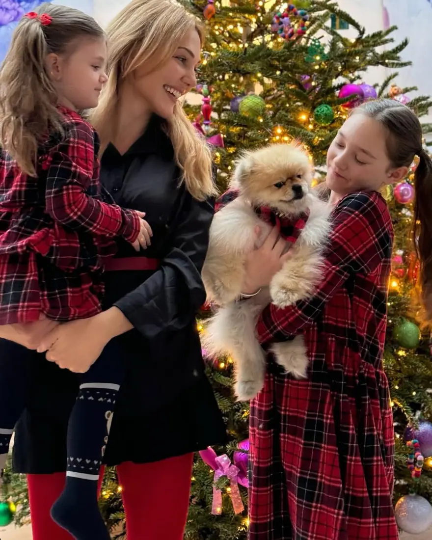 UZERLİ VE KIZLARININ YENİ YIL HEYECANI 2