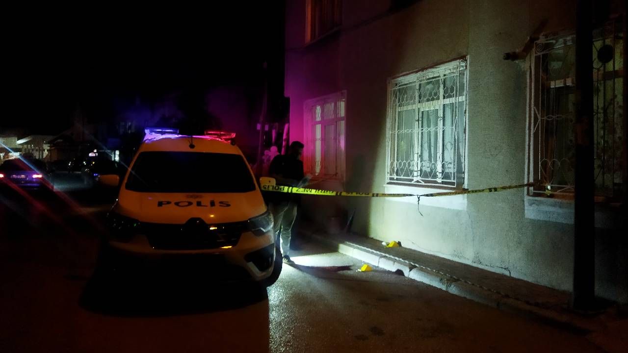3'üncü kattan düşen çocuk ağır yaralandı