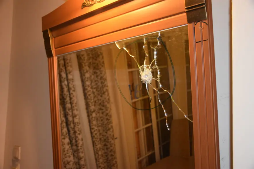 FETÖ'cü suikast timinin saldırdığı otelde o gecenin izleri silinmedi 8