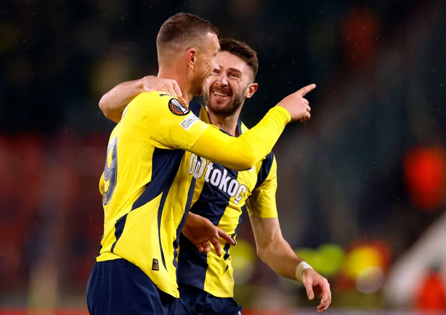 Fenerbahçe Asbaşkanı Acun Ilıcalı: Galatasaray'ın 16 sarı 3 kırmızı kartı verilmemiş 4