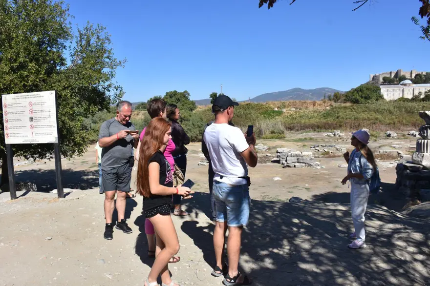 İzmir'deki dünya harikası Artemis Tapınağı tarihi dokusuna kavuşuyor 10 İzmir'deki dünya harikası Artemis Tapınağı tarihi dokusuna kavuşuyor 10