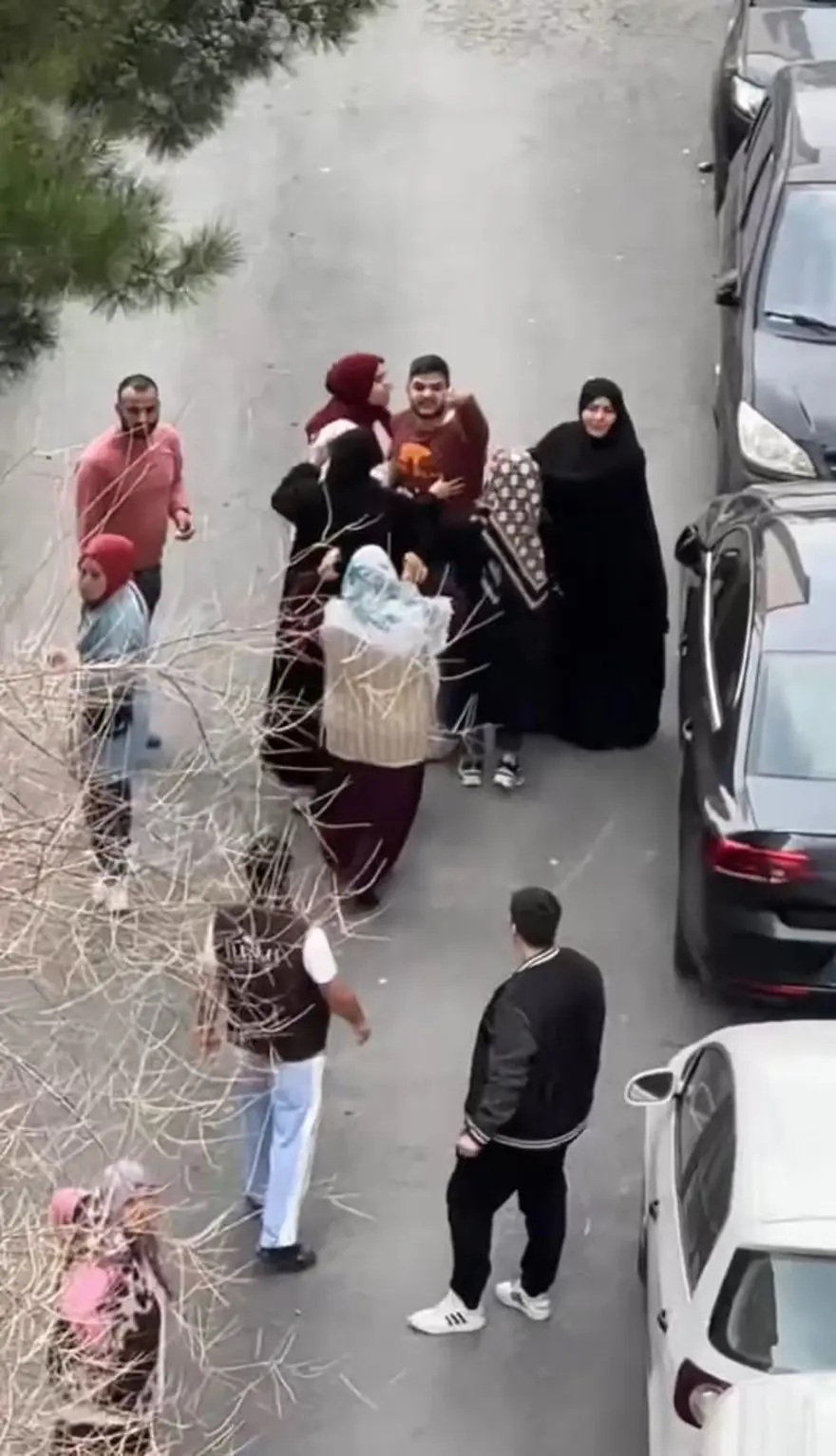 İstanbul’da “Bina kötü kokuyor” kavgası: 7 yaralı 2