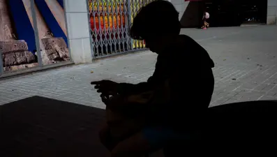 Yolcunun valizinde iki yaşında çocuk bulundu