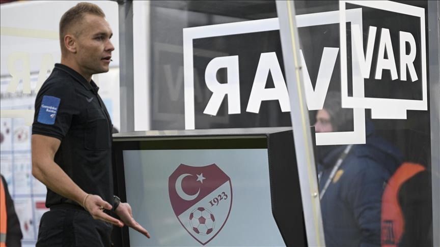 Alen Borosak kimdir? Derbinin VAR hakemi Alen Borosak kaç yaşında, hangi maçları yönetti?