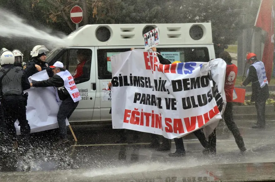 Ankara'da eyleme müdahale 10
