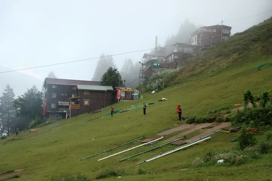 Ayder'de salıncaklar kaldırıldı 