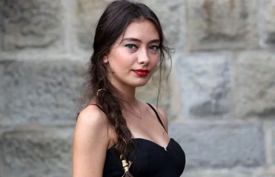 Neslihan Atagül: Hiçbir şeyden kaçmıyorum 4