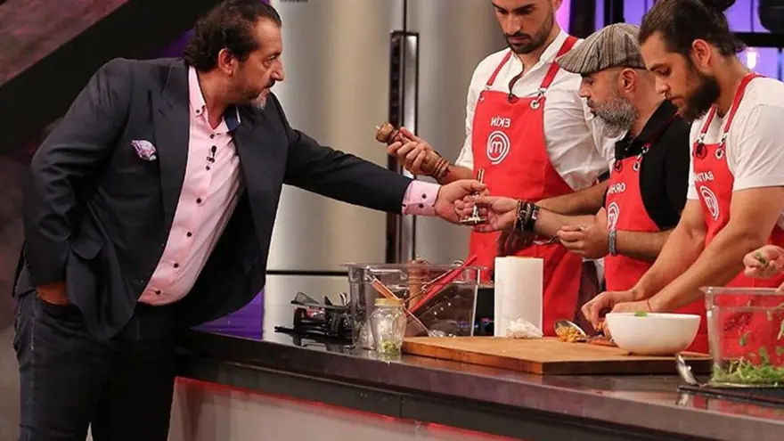 MasterChef jürisi Mehmet Yalçınkaya elinin hikayesini ilk kez anlattı 6