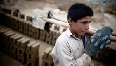 Çocuklukları çalışarak geçiyor (Dünyada 152 milyon çocuk işçi var)